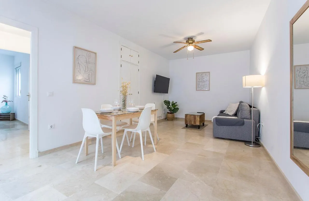 Azvalia - Larga 112 Abono Parking Gratis Apartment El Puerto de Santa Maria 0*,  Spain